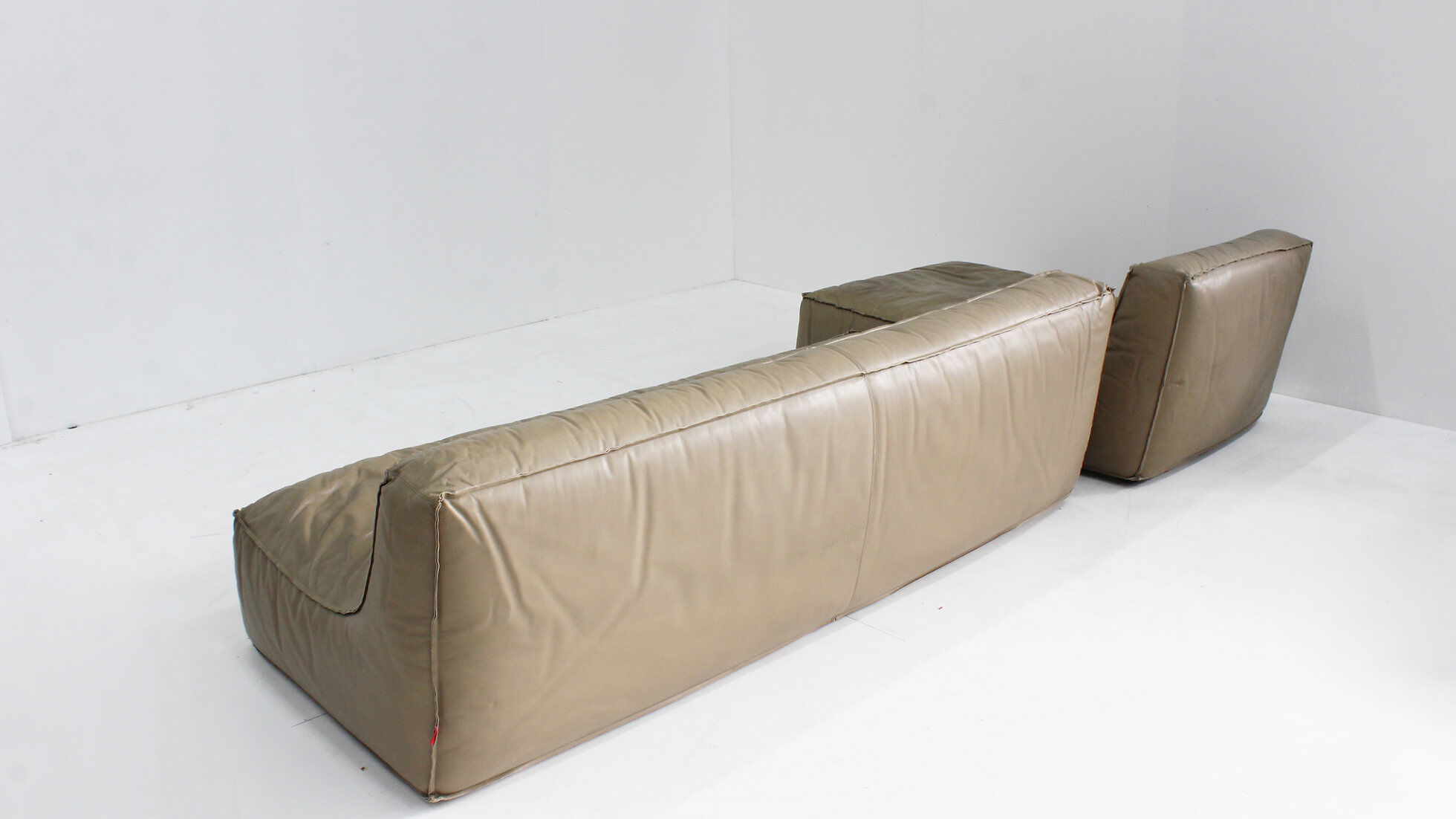 Vintage modular green leather sofa by Verzelloni Italy 1990s