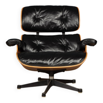 Eames lounge chair in black leather, around 1980