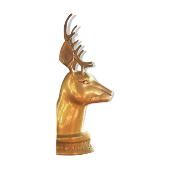 Press book in the shape of a deer