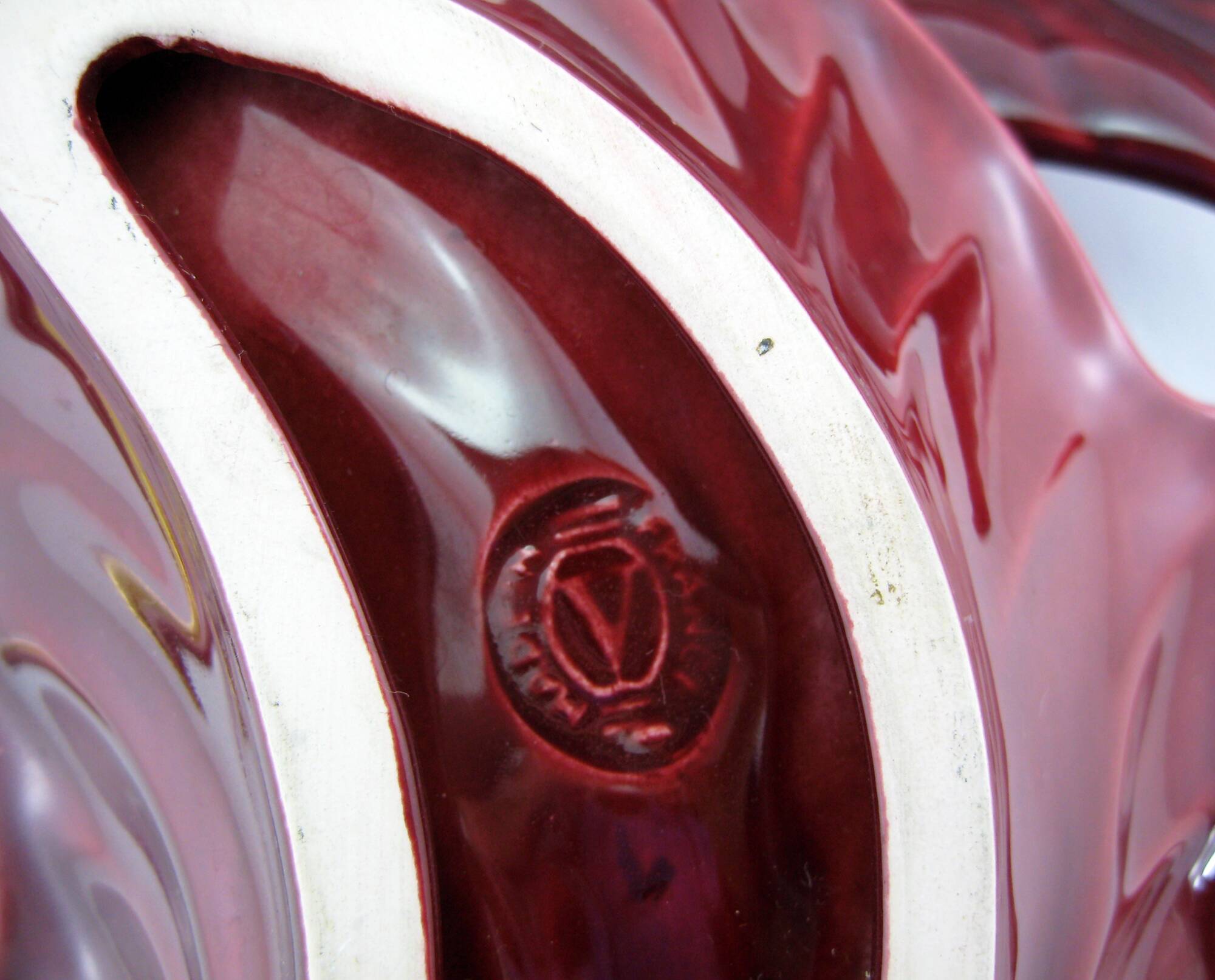 2 red and gold ceramic leaf-shaped bowls - Verceram France - vintage year