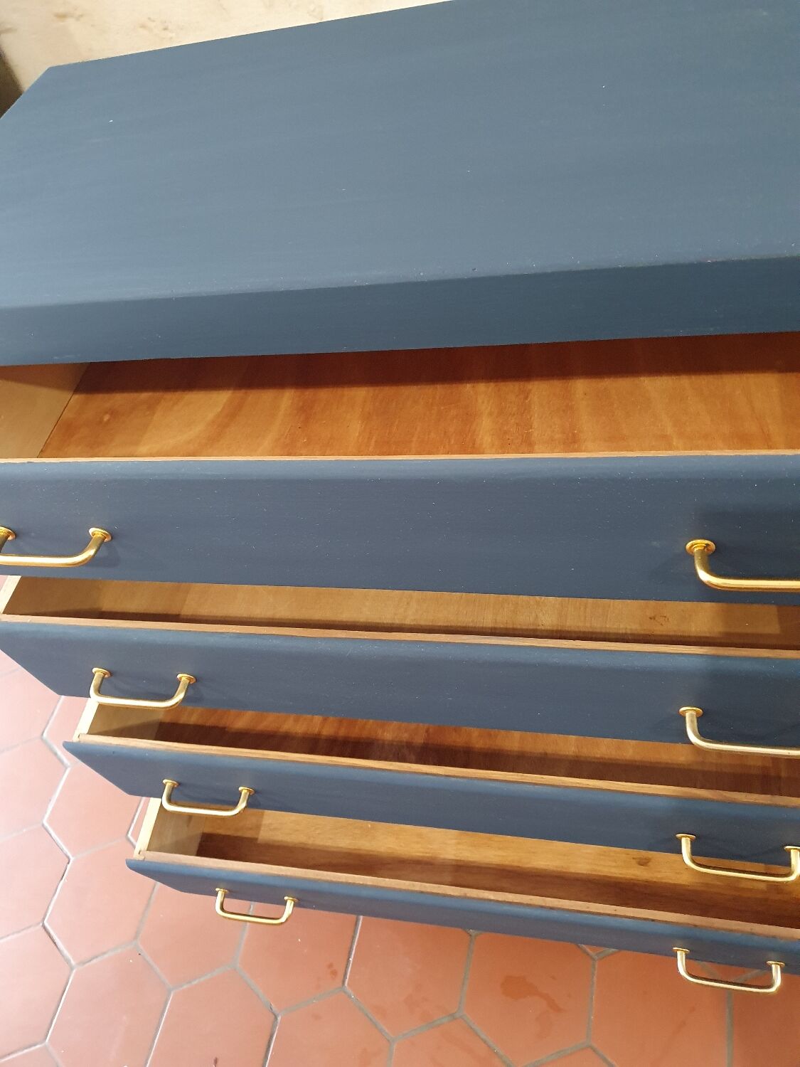 Vintage chest of drawers