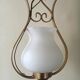 Paire de suspensions tulipe blanche et laiton