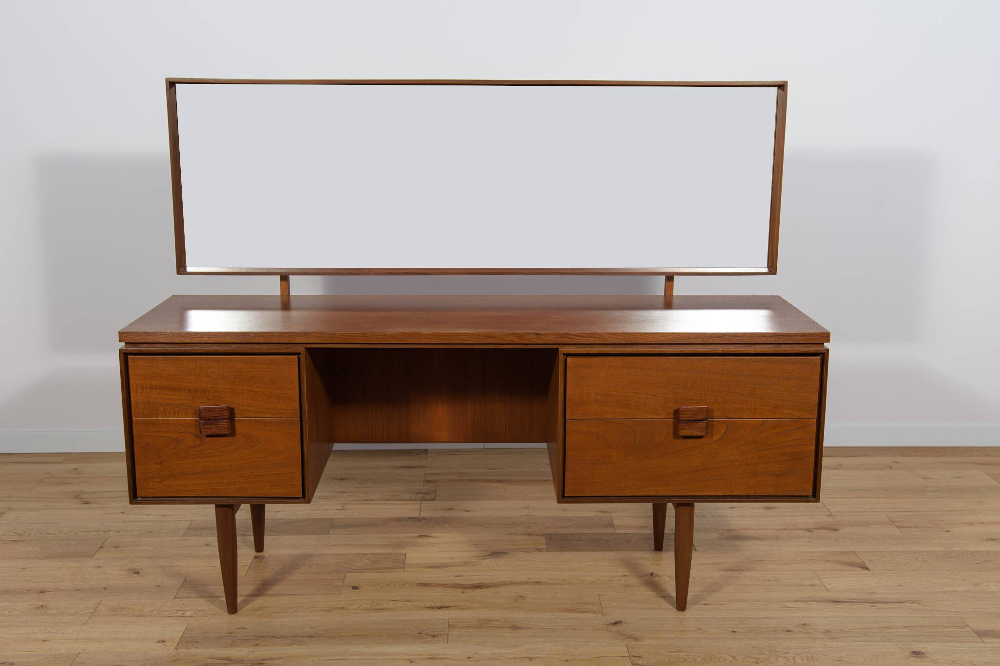Mid-Century Dressing Table by I. Kofod-Larsen for G-Plan, 1960s