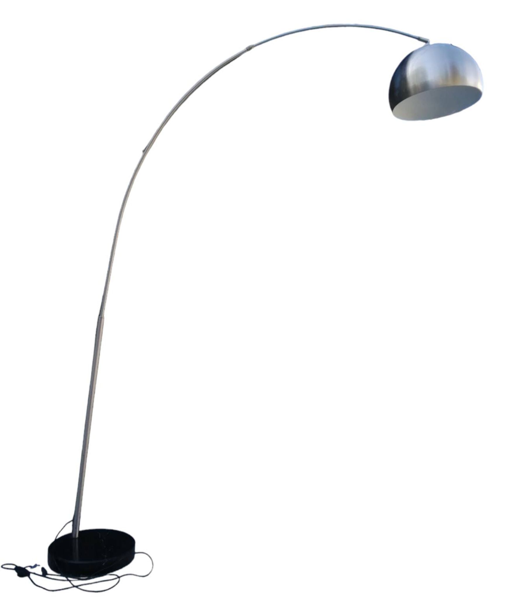 lampadaire design métal chromé