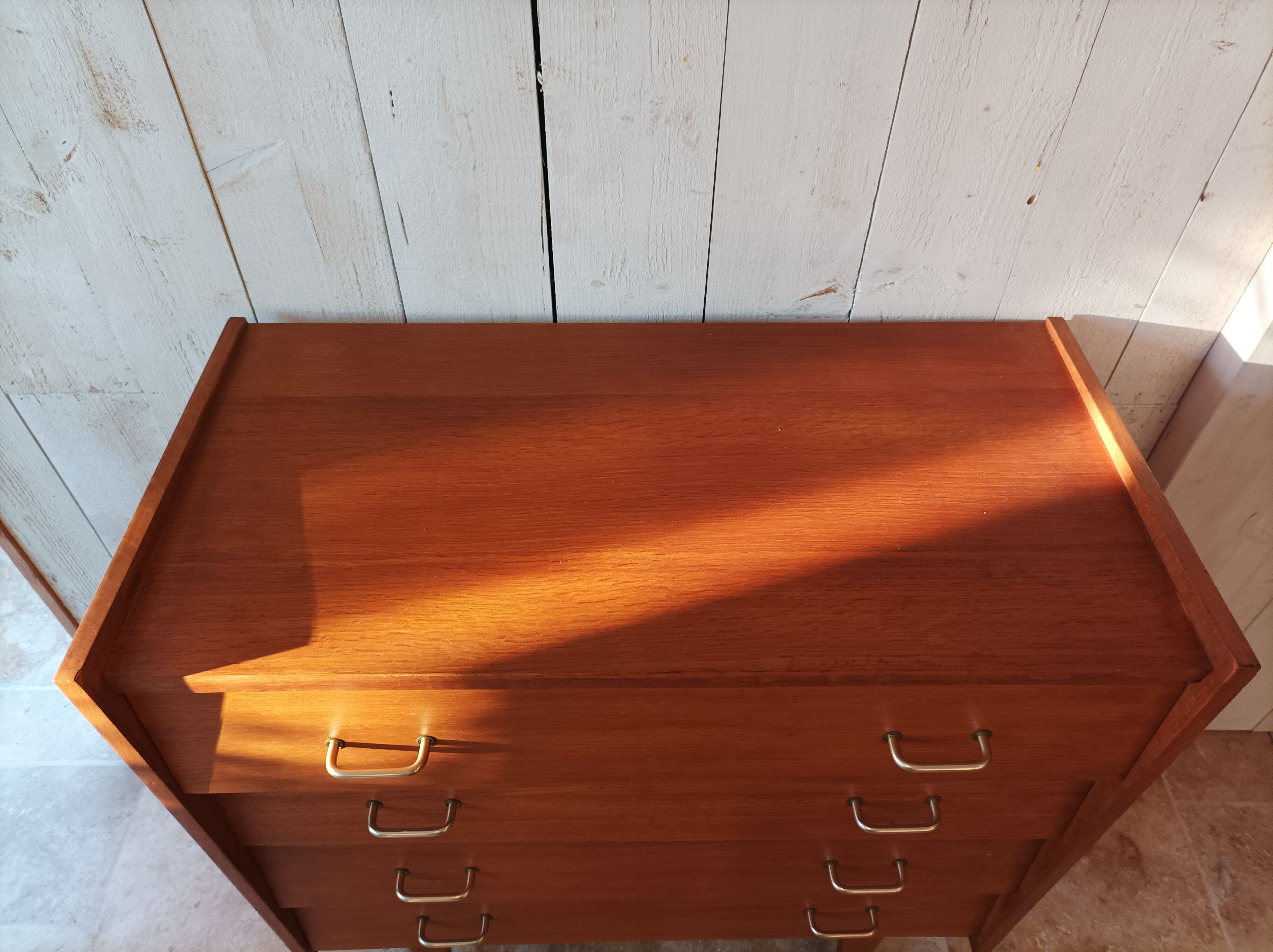 Vintage chest of drawers
