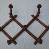 Coats extendable wooden door