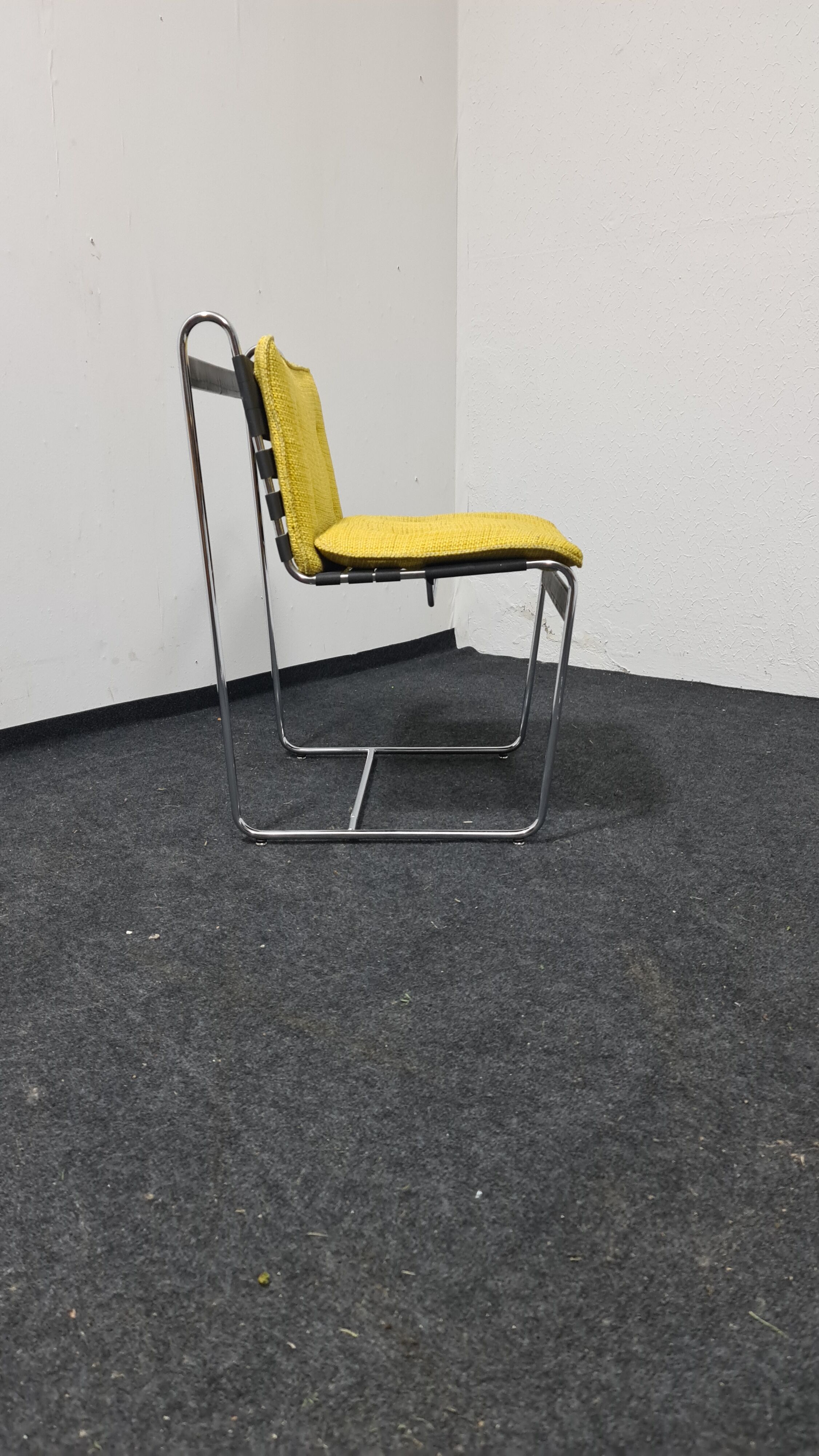 A set of 6 vintage  metal framed dinning chairs