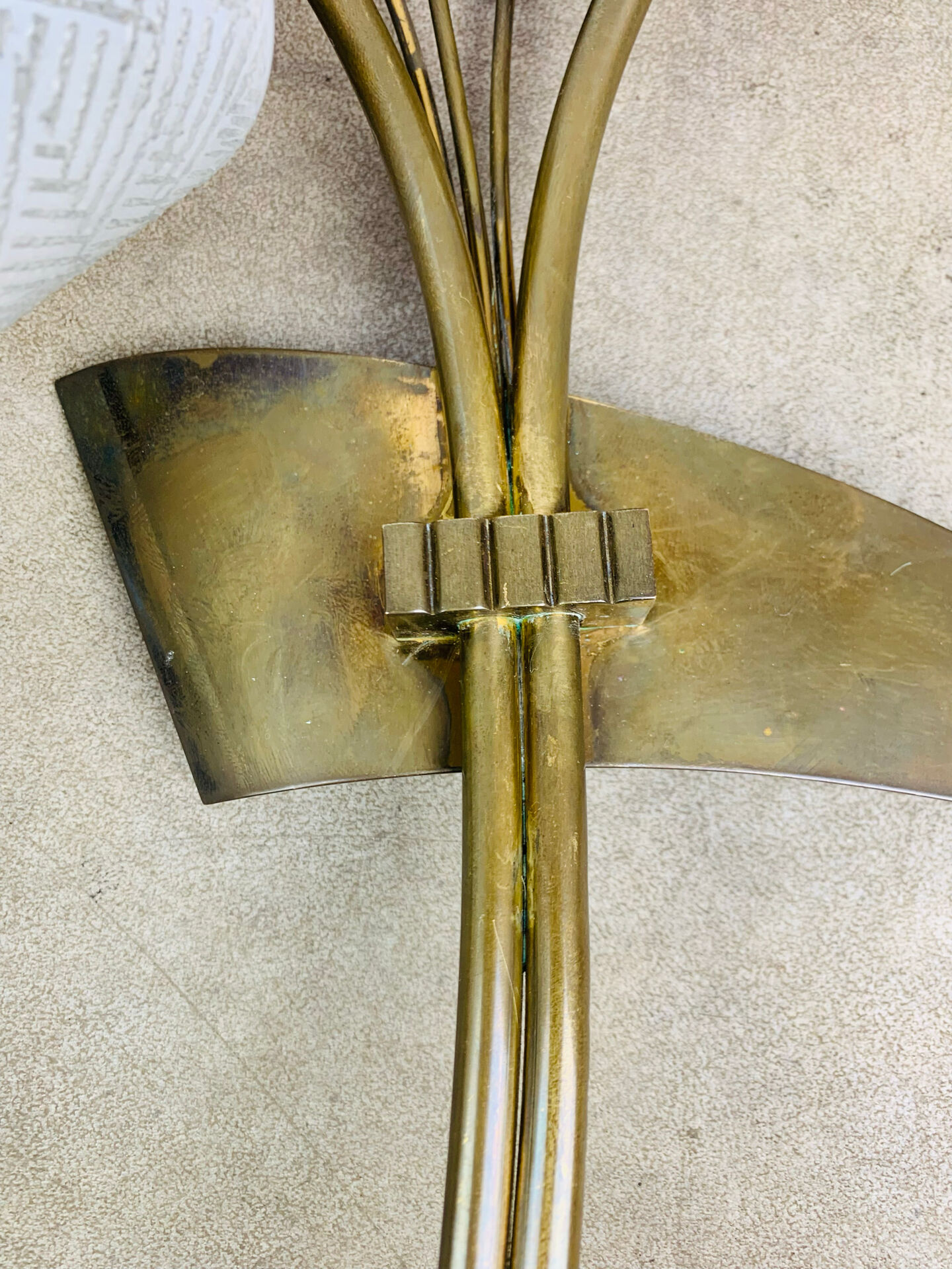 Pair of 1950s wall lights in brass and opaline tulips, Lunel/Arlus