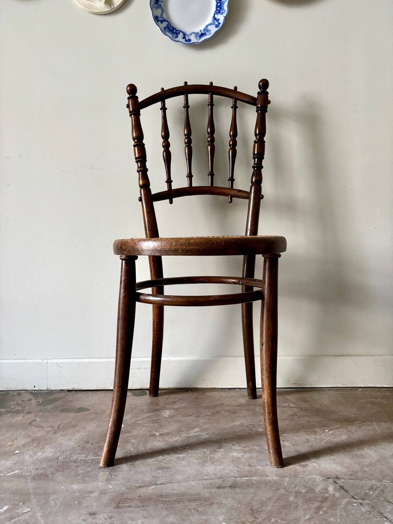 Bistro chair in turned wood and cane
