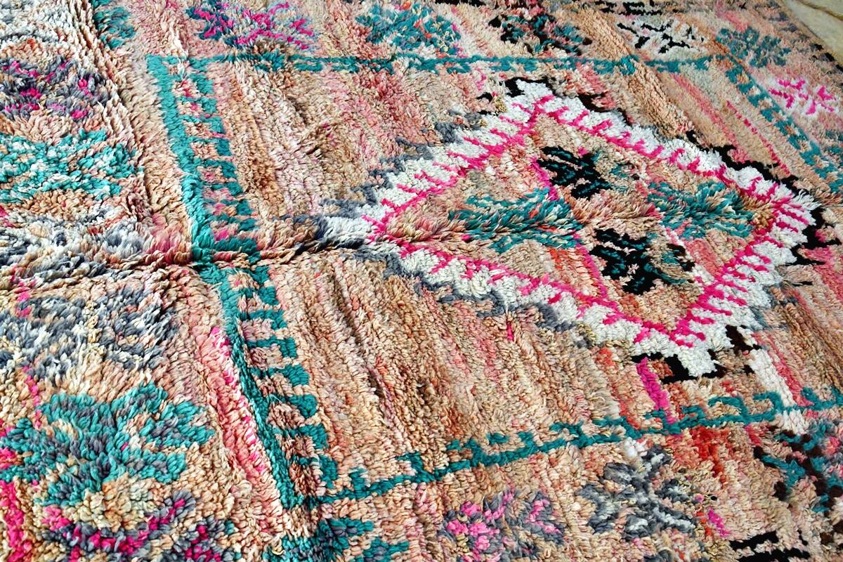 Moroccan Berber rug Boujaad 250 x 150 cm New