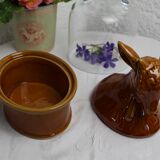 Terrine "bouquetin" in varnished sandstone