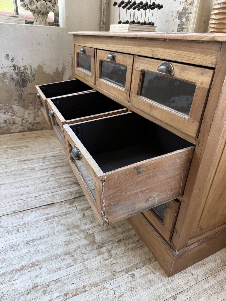 Grainetier meuble de métier en noyer 1950