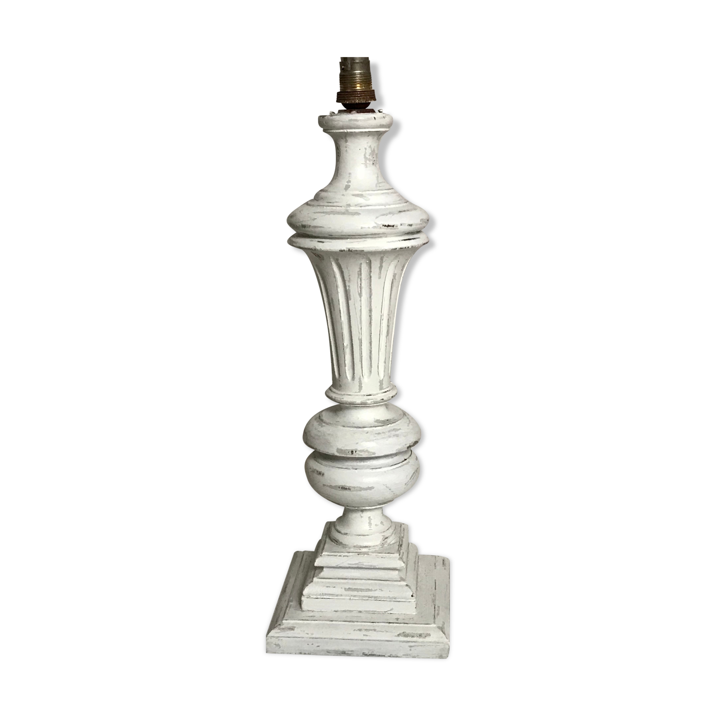 Wooden baluster lamp