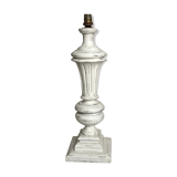 Wooden baluster lamp