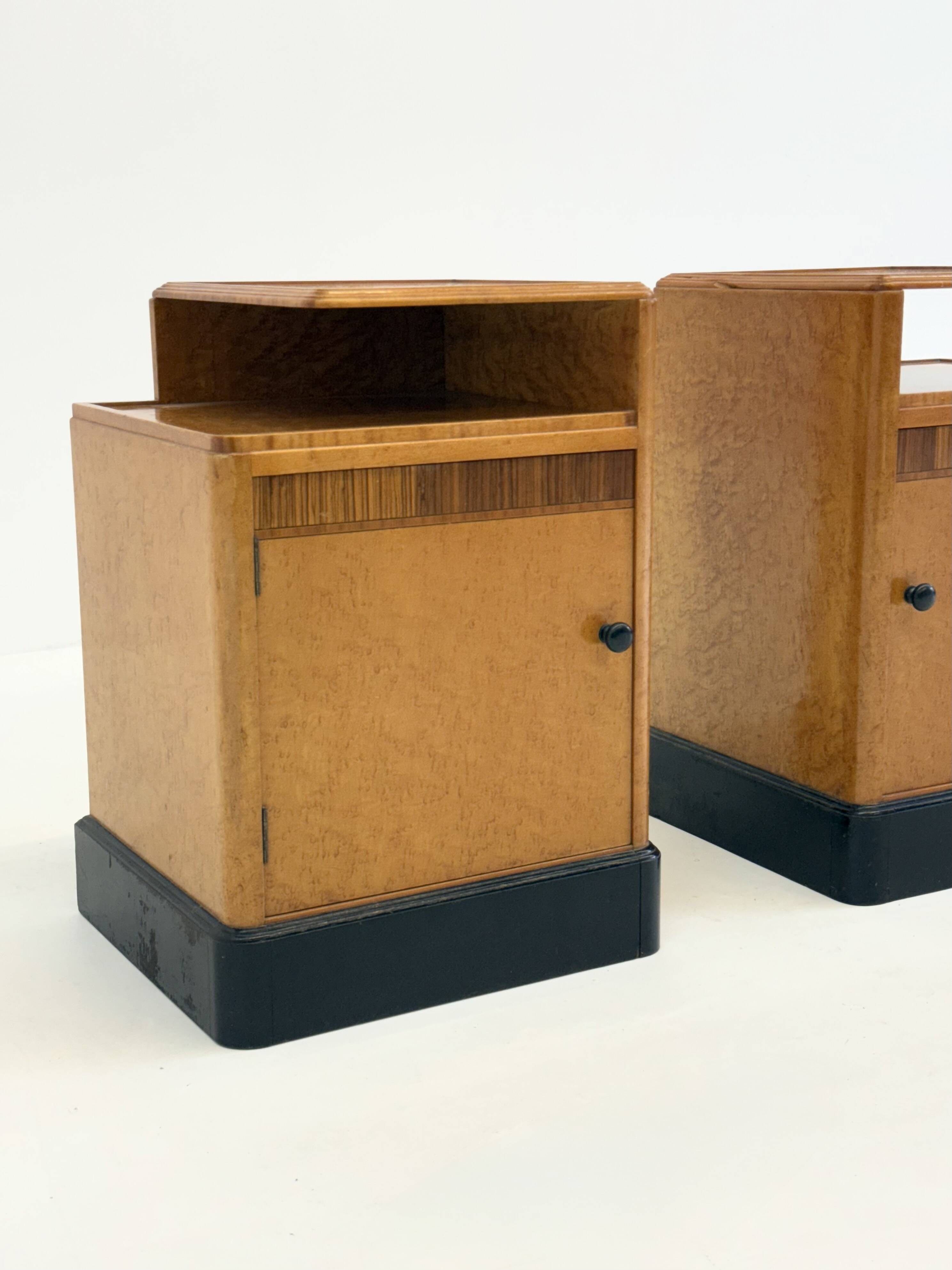 Ensemble de 2 chevets Art Déco en placage de loupe