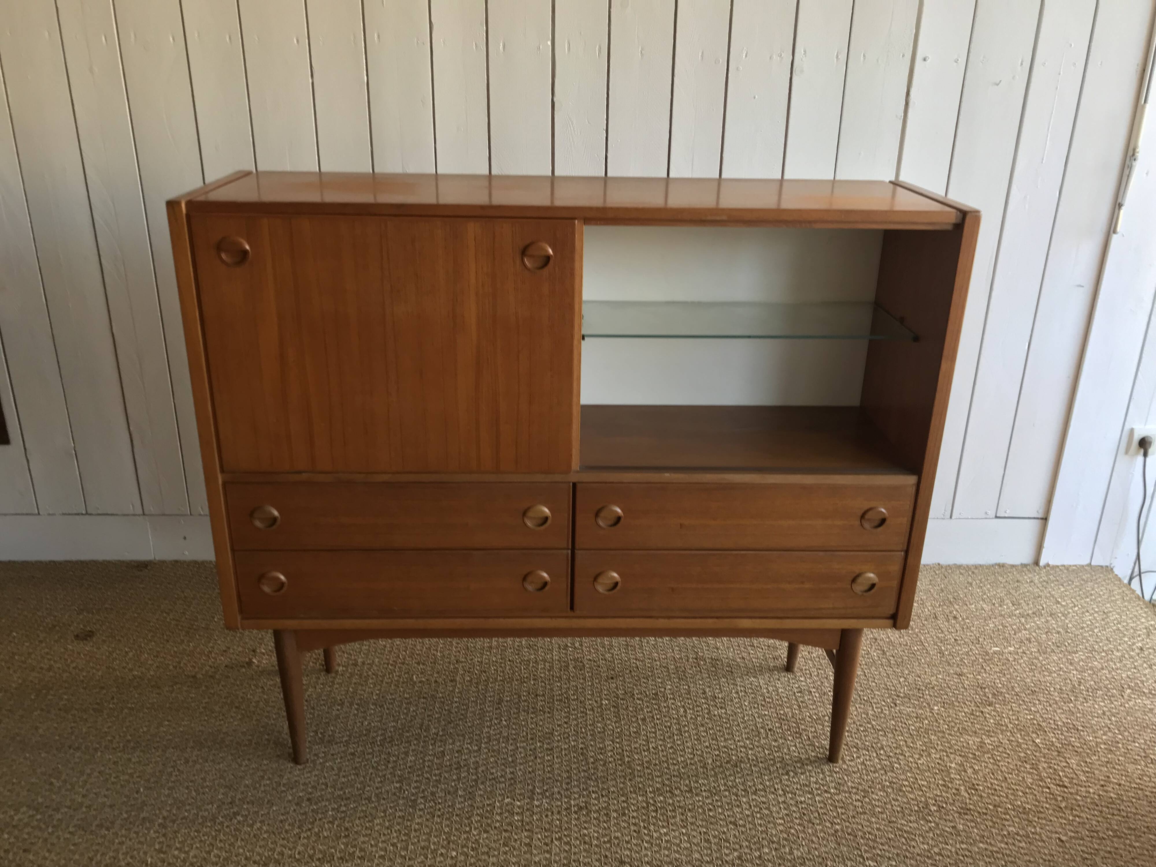 Small Scandinavian living room