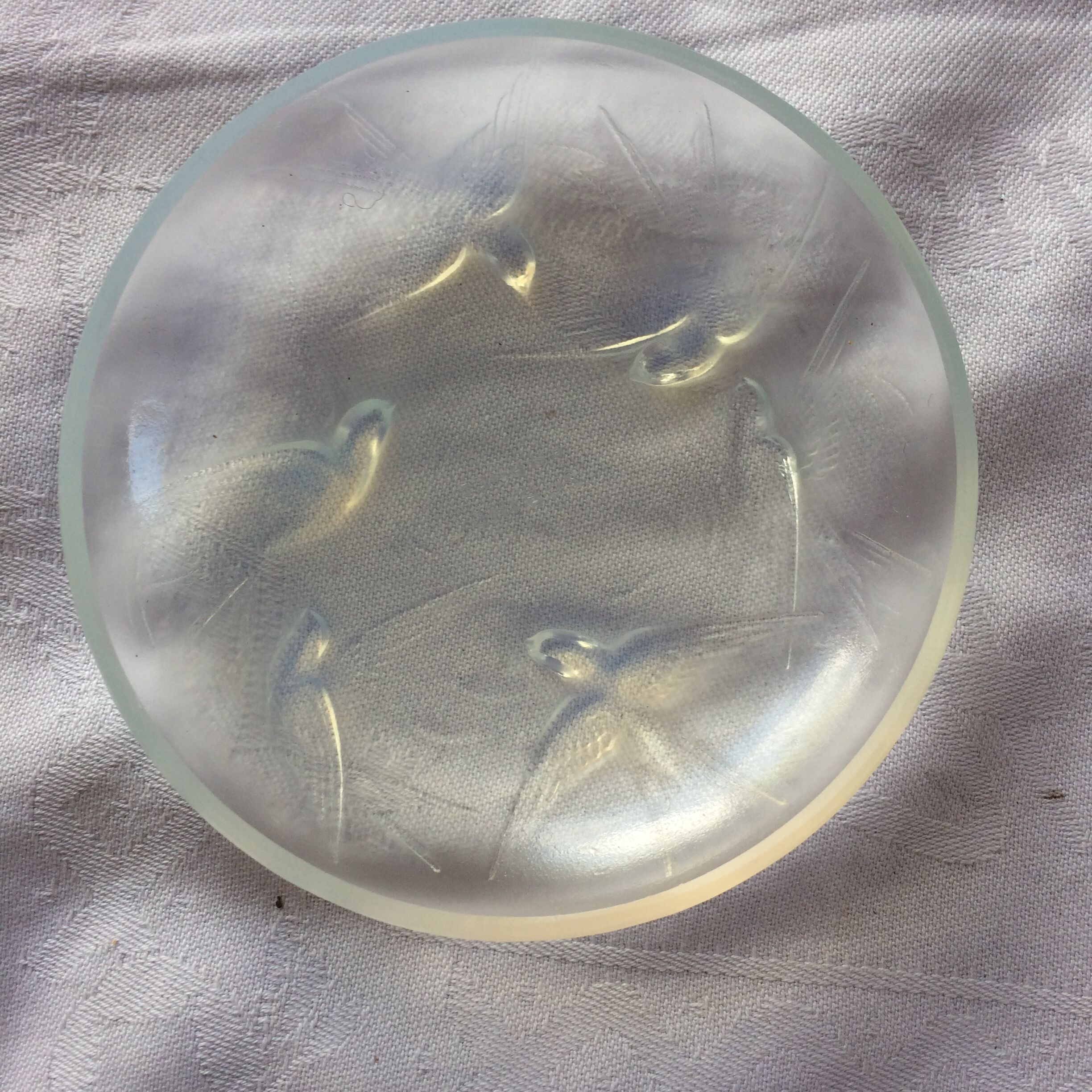 Cup signed Crystal Sabino, France, decor birds.