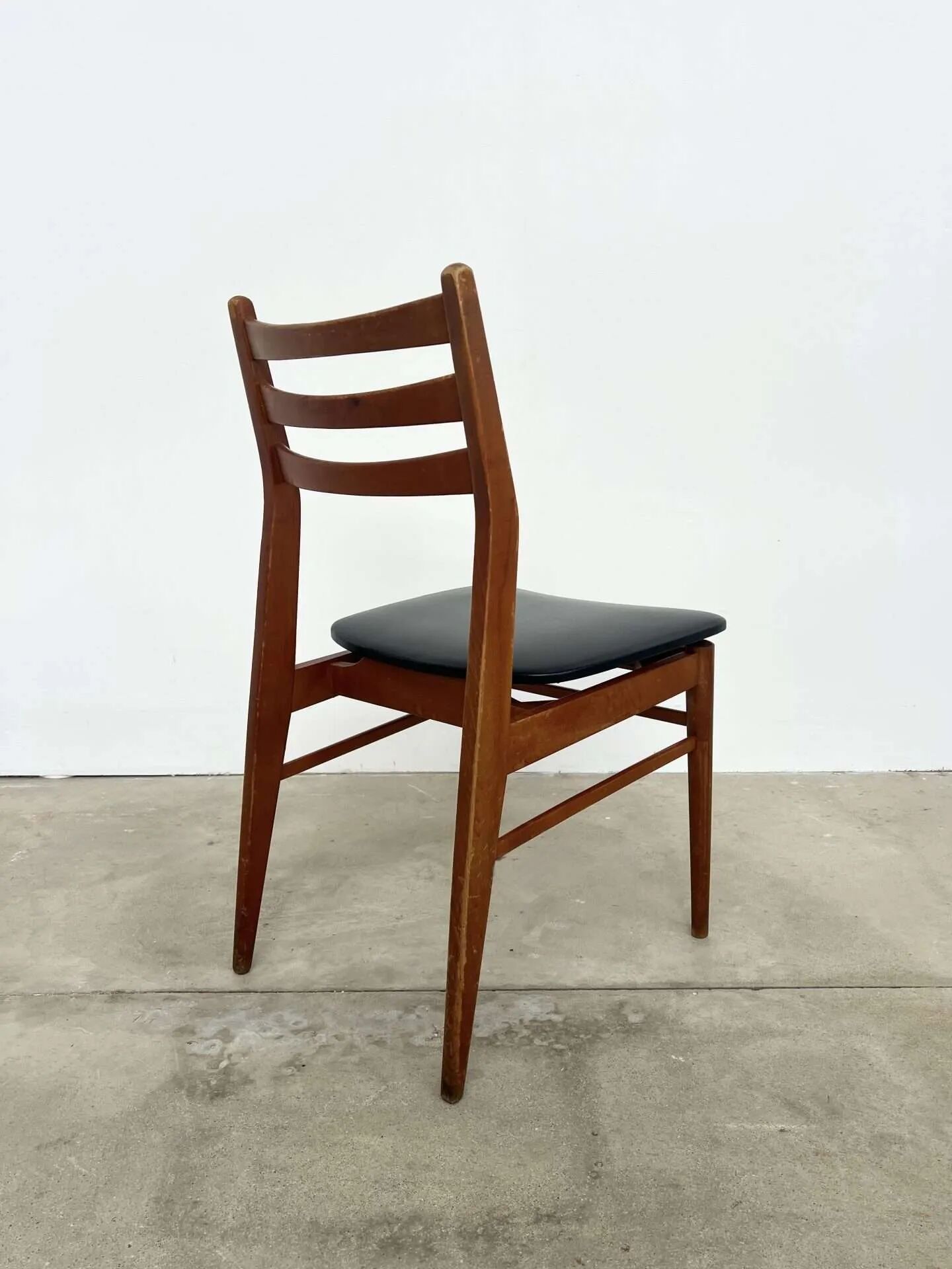 Lot de 4 chaises scandinaves hêtre et skai 60s