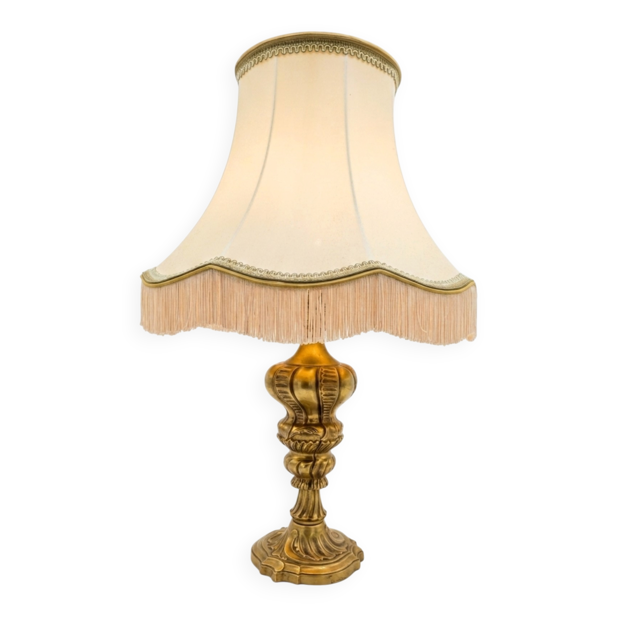 Bronze table lamp in Louis XV style
