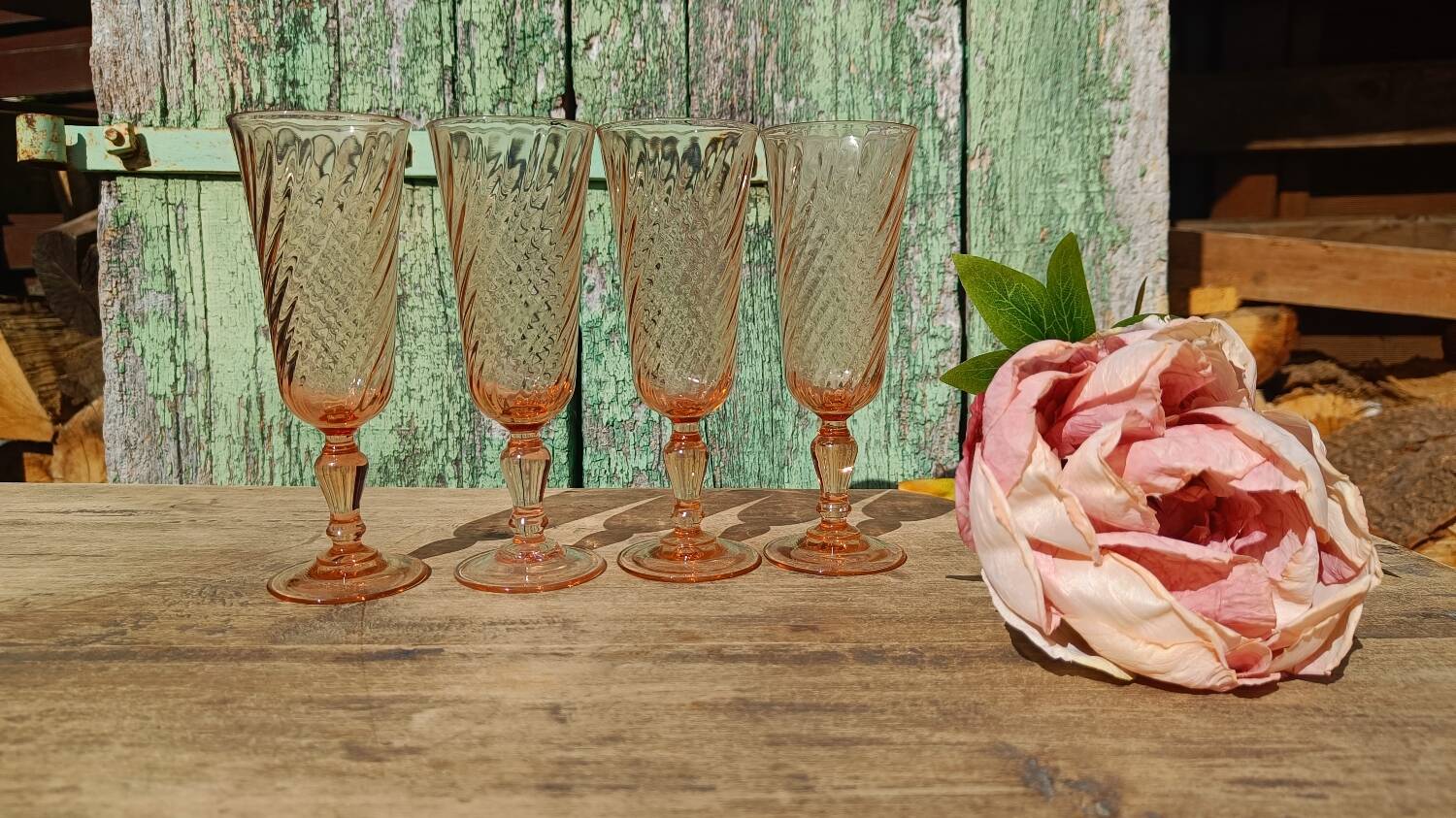 Rosaline champagne flute