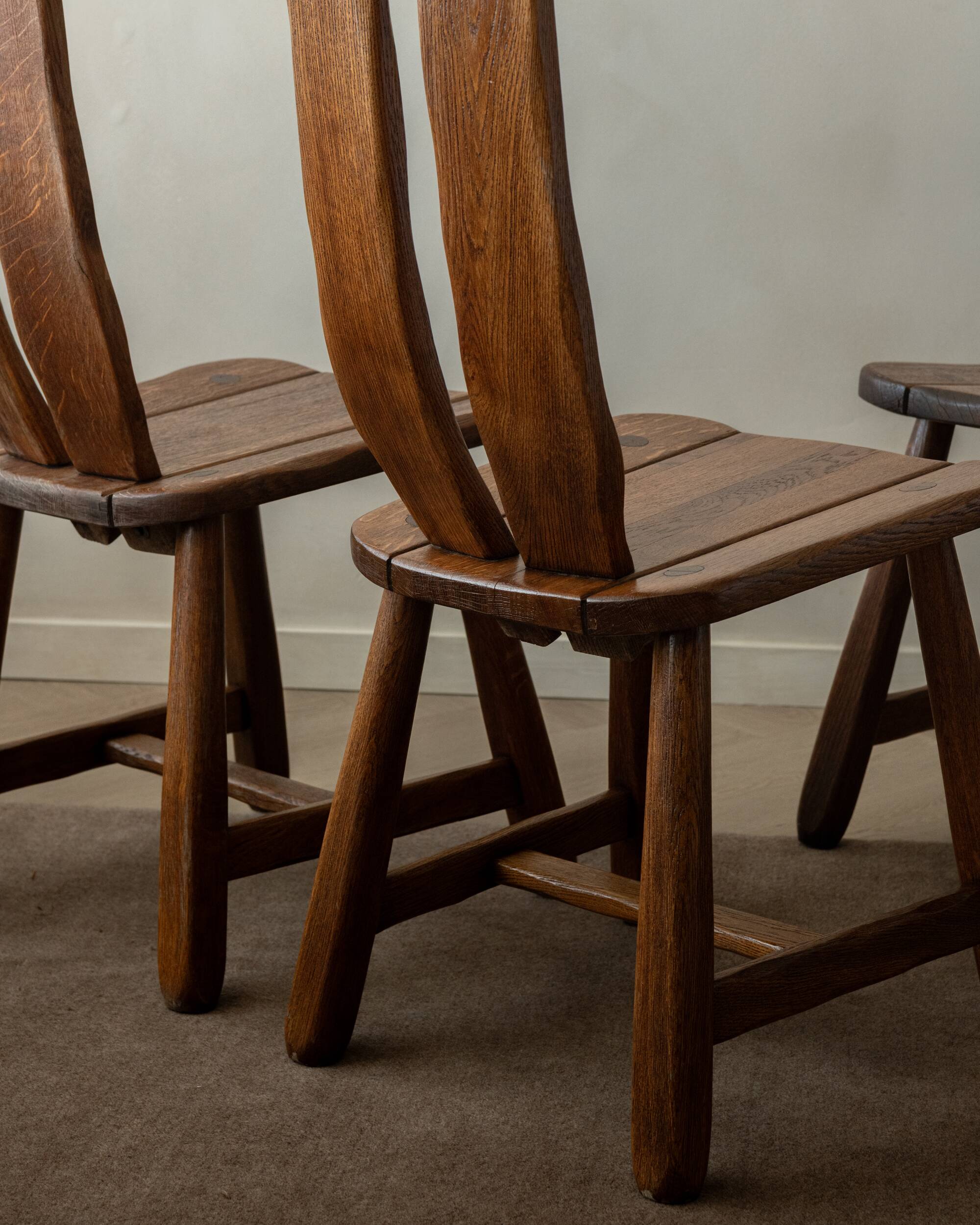 Brutalist Oak Dining Chairs Sculptural Backs by De Puydt, 1960s, Set of 4