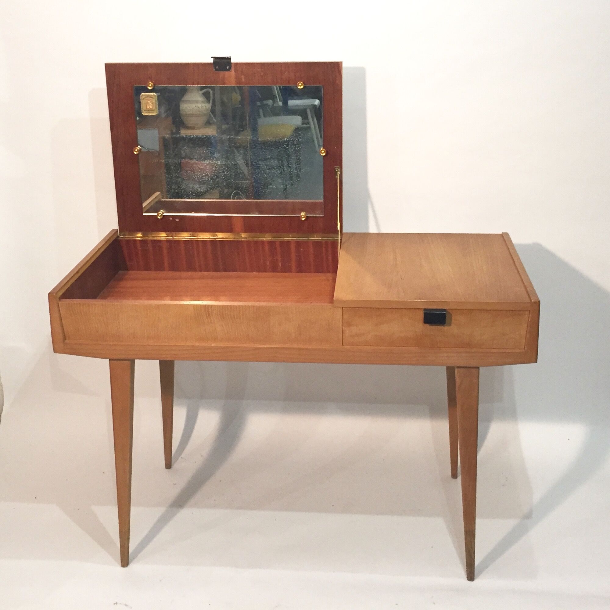 1950s hairdresser's desk