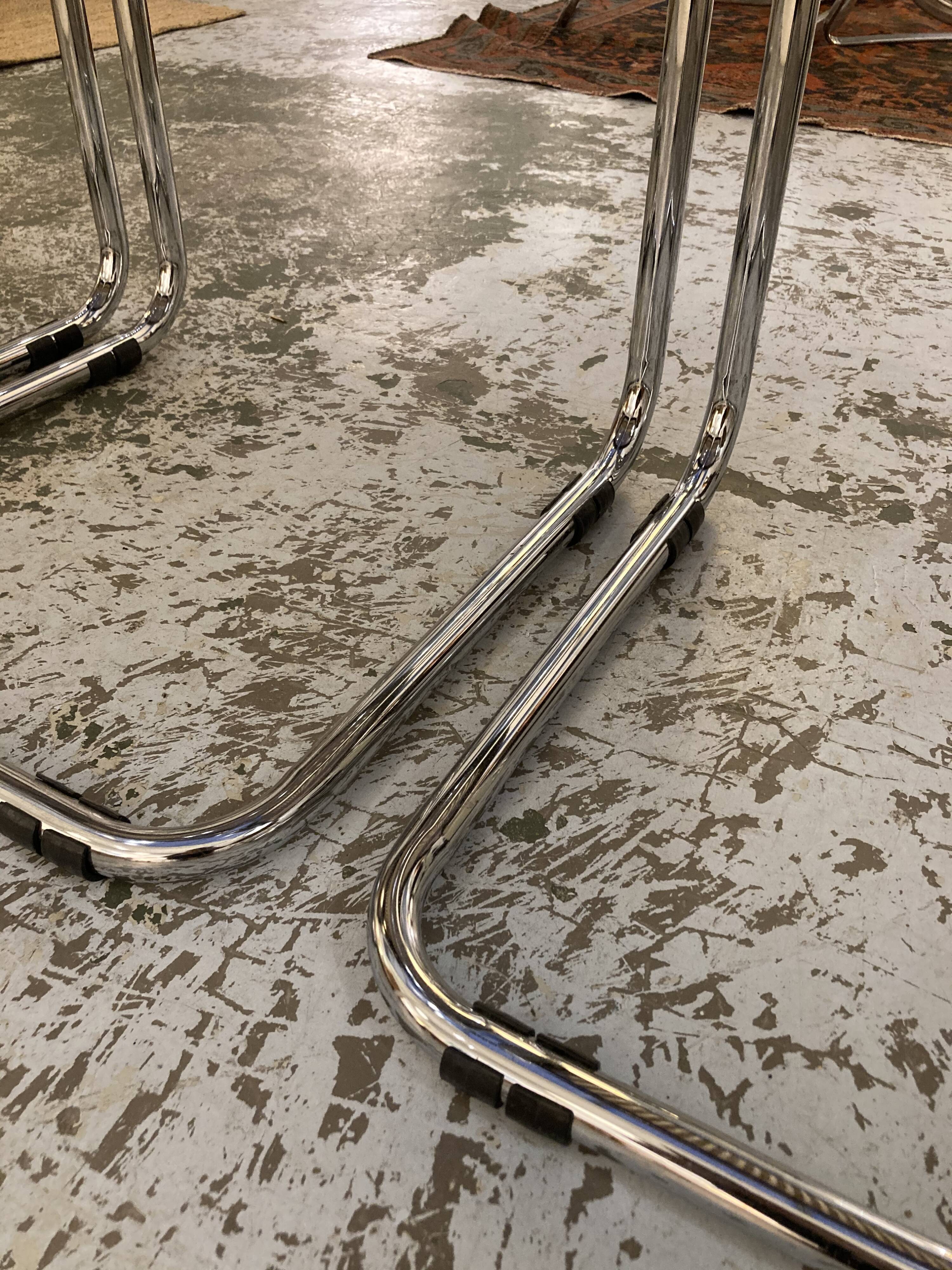 Series of 4 chairs B32 Cesca de Breuer