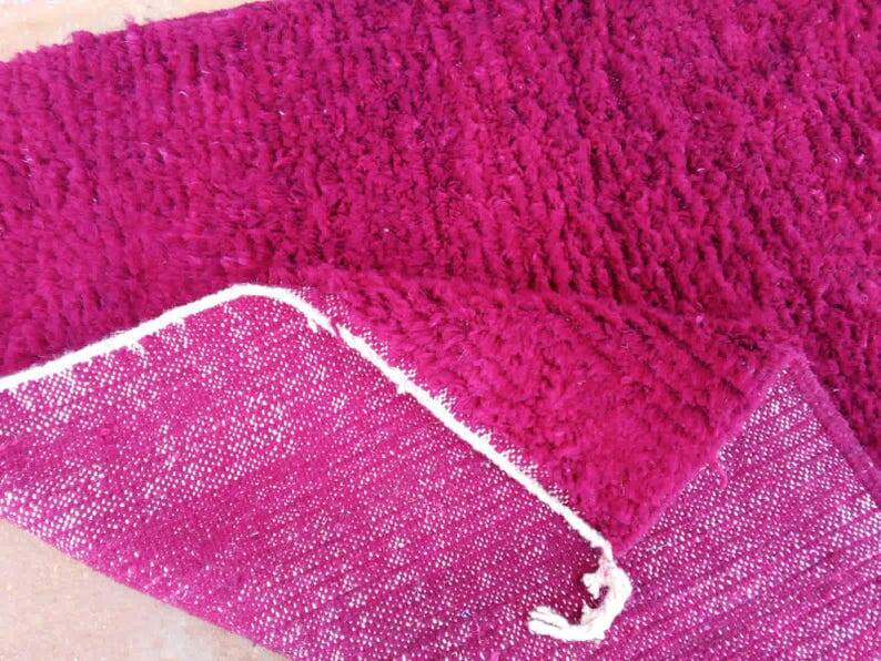 Traditional handmade pure wool Moroccan rug, size 2.5/2.5 m.