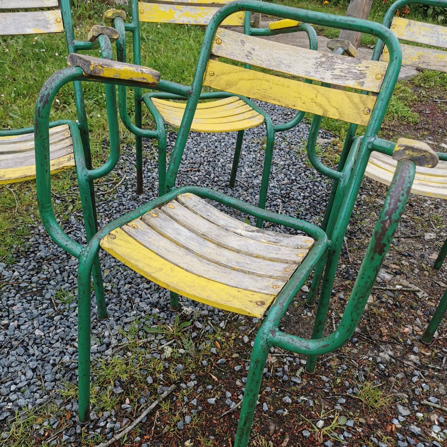 Set of 4 metal bistro chairs tolix style