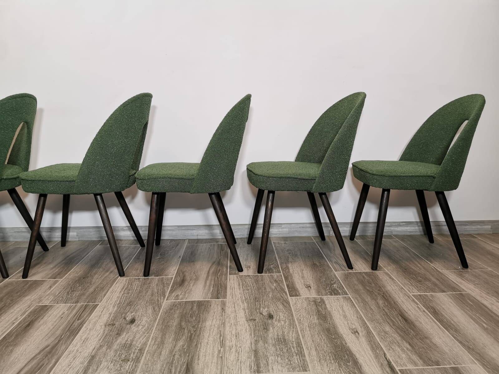 Chaises de salle à manger par Antonin Suman, 1960s, Set de 8