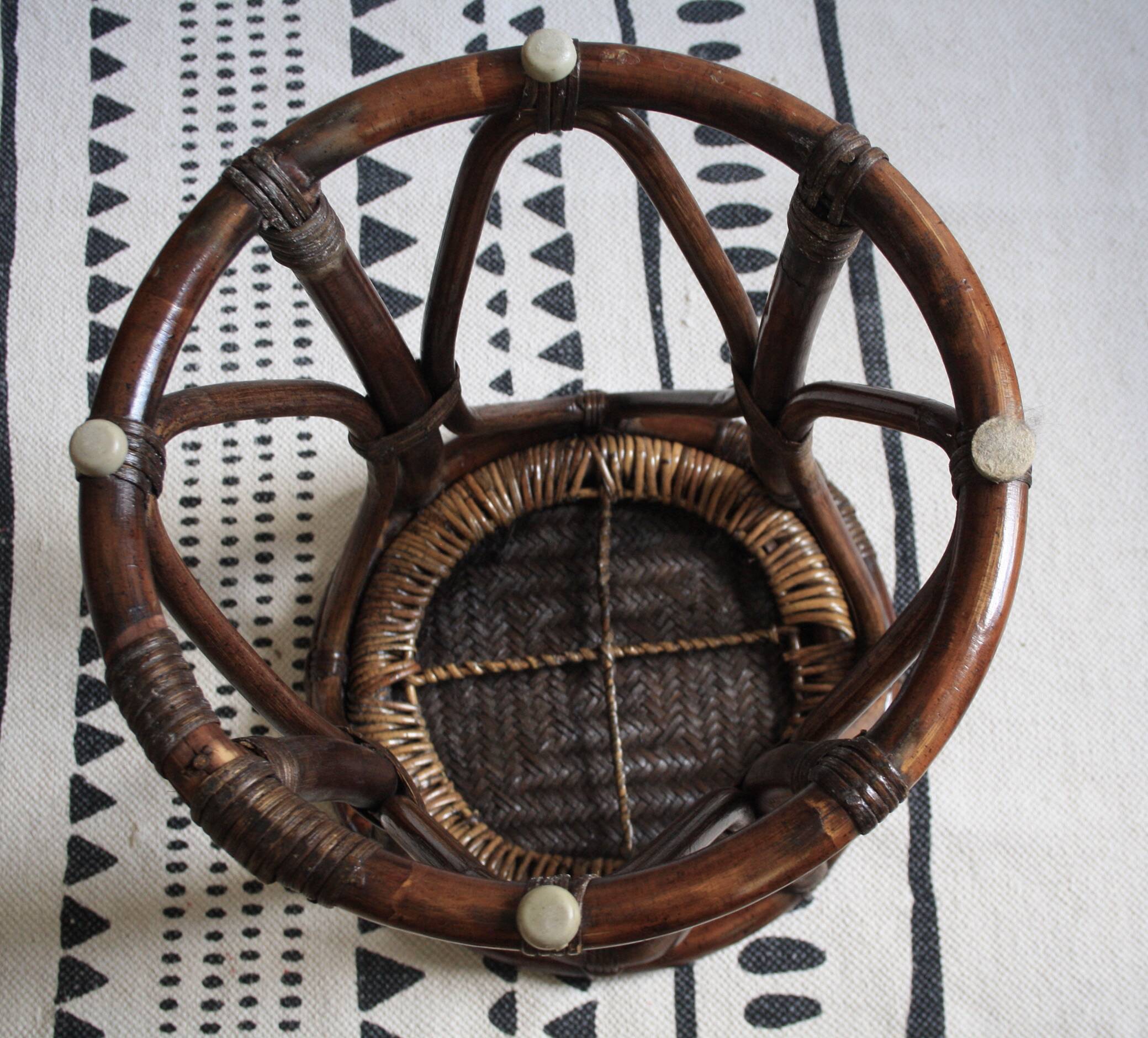 Tabouret en rotin et osier