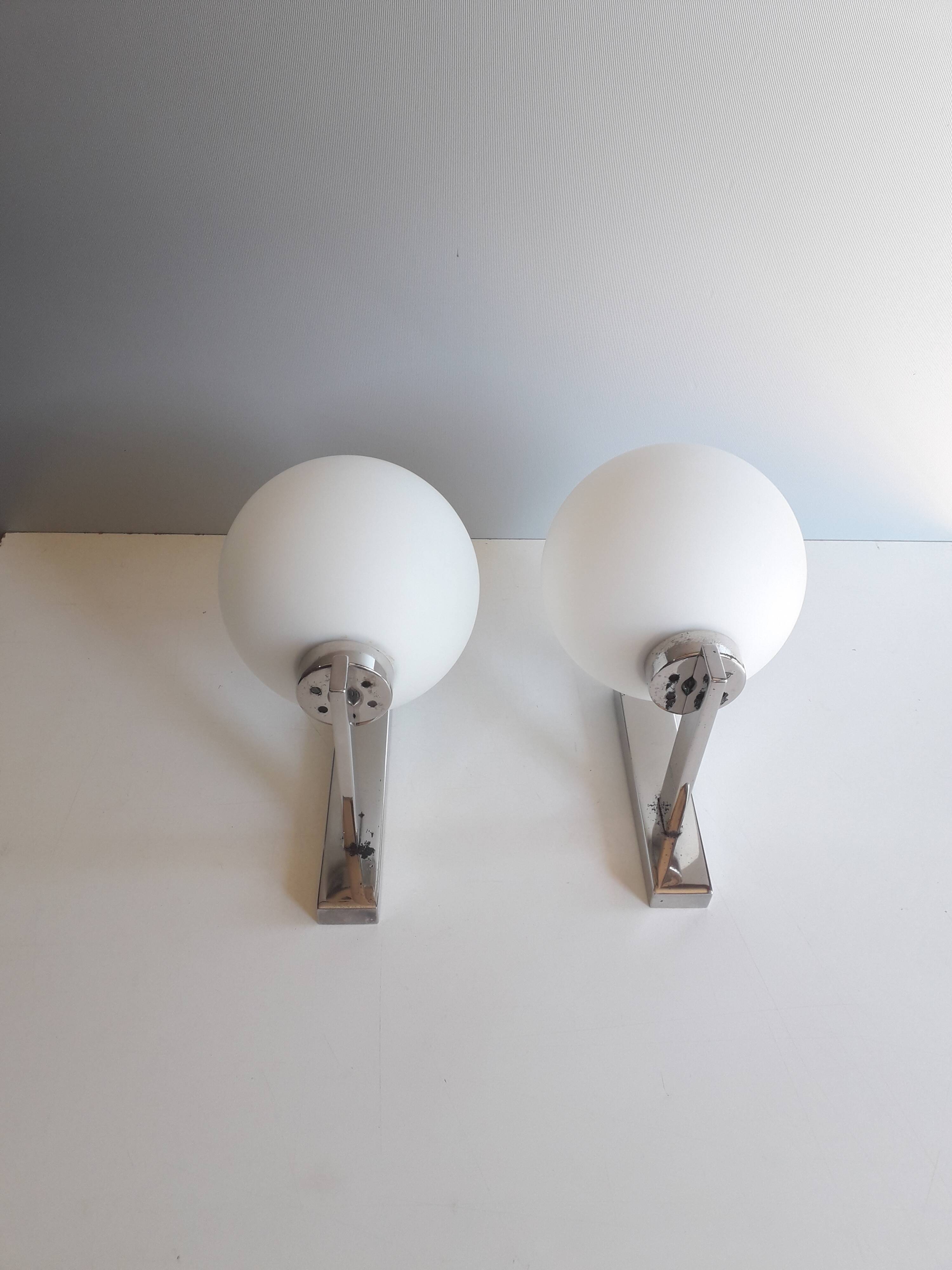Pair of vintage wall lights - Chrome and glass - 1970s