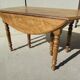 Extendable dining room table