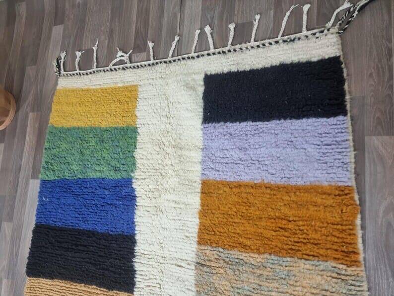 Tapis berbère beni ouraine traditionnelle en laine taille 150 x 250 cl