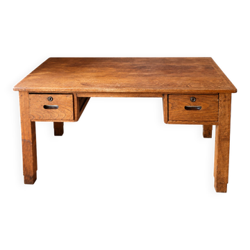 Bureau établi
