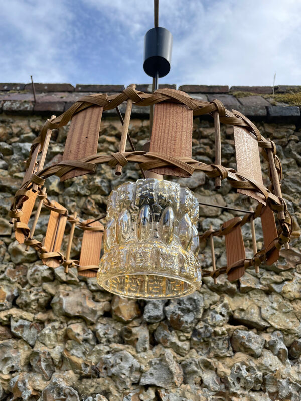 Suspension bois rotin et verre 1970
