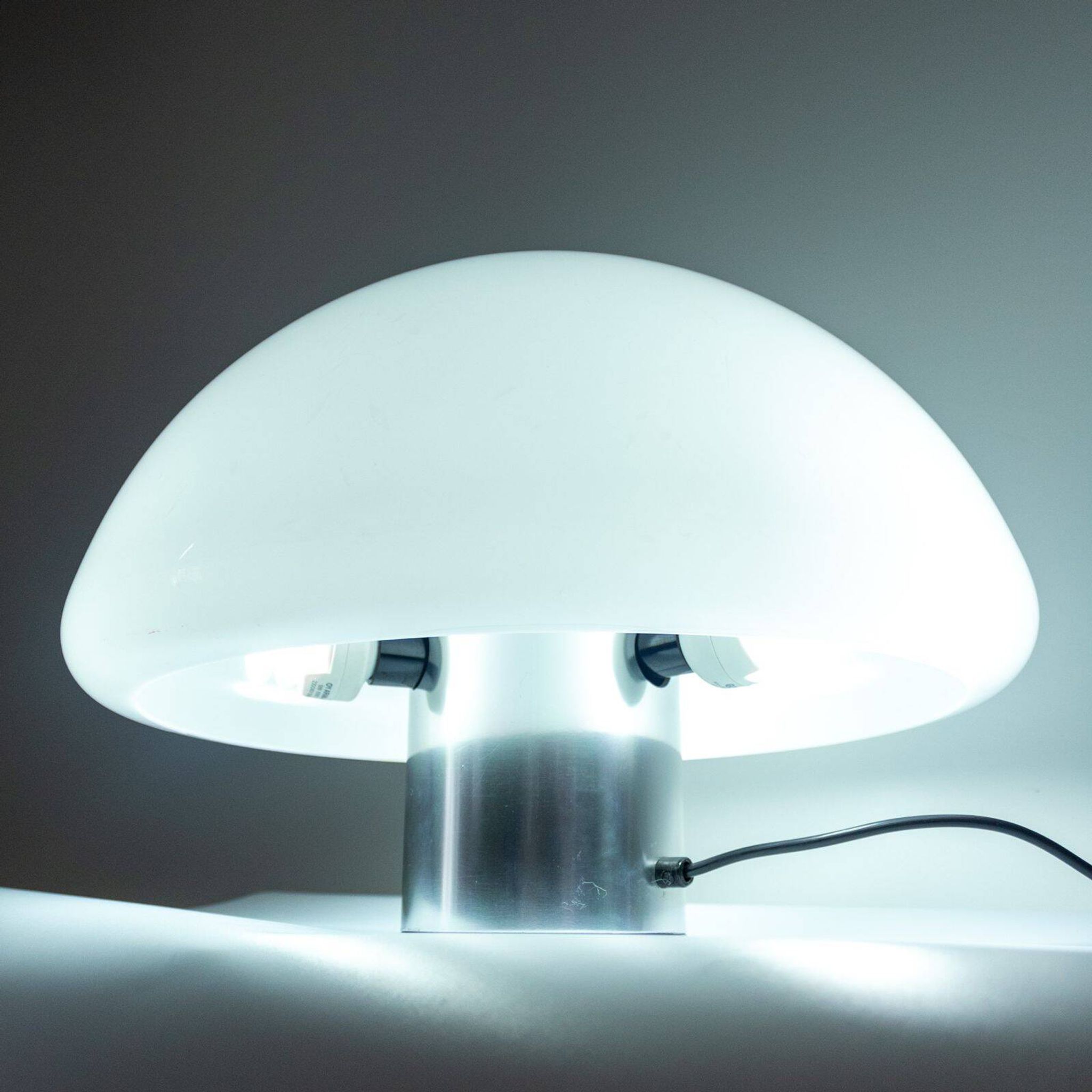 Space Age Guzzini Table Lamp, Model 4030, Italy 1970