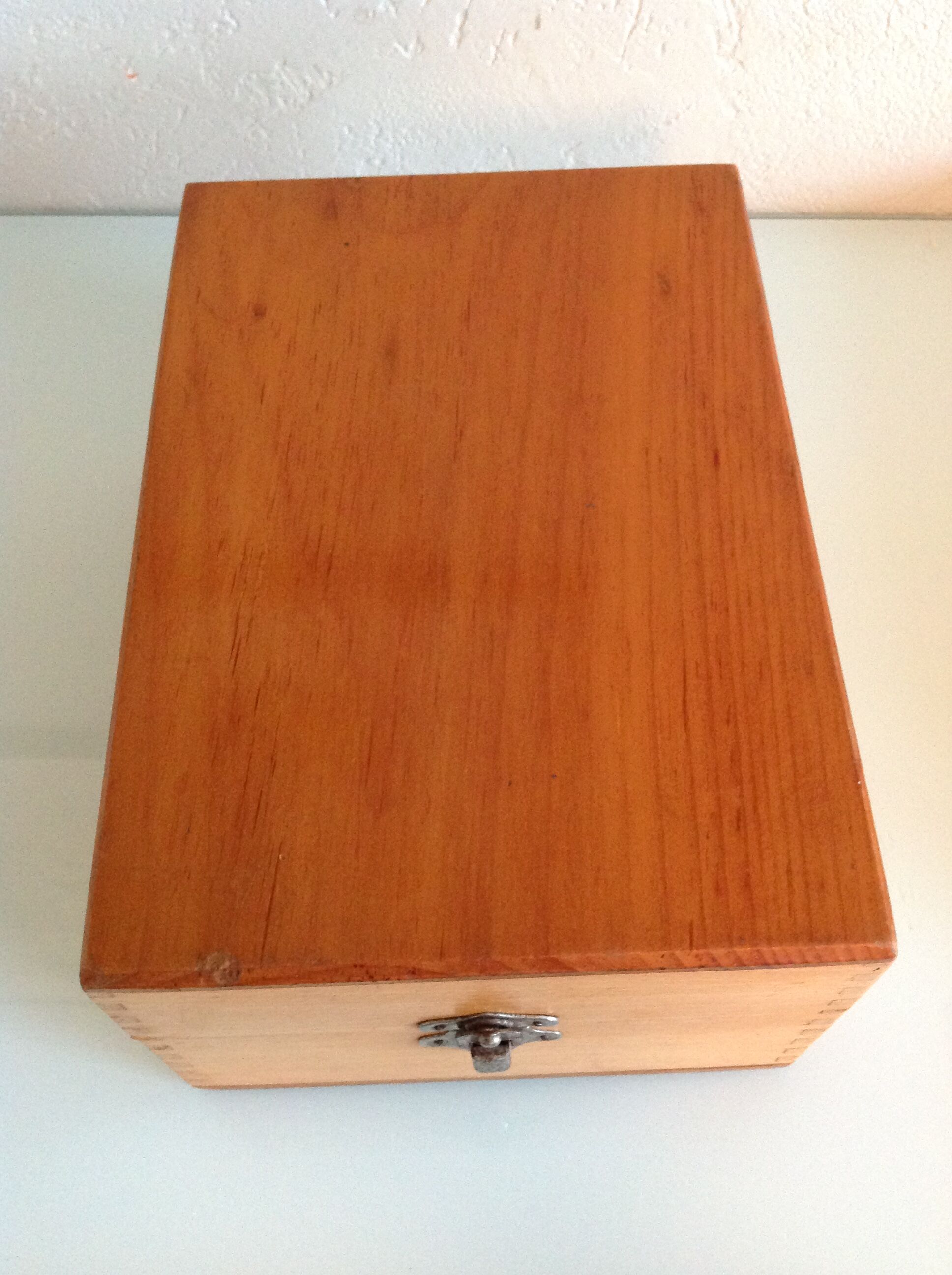 Varnished/vintage wood plug box 60s-70s
