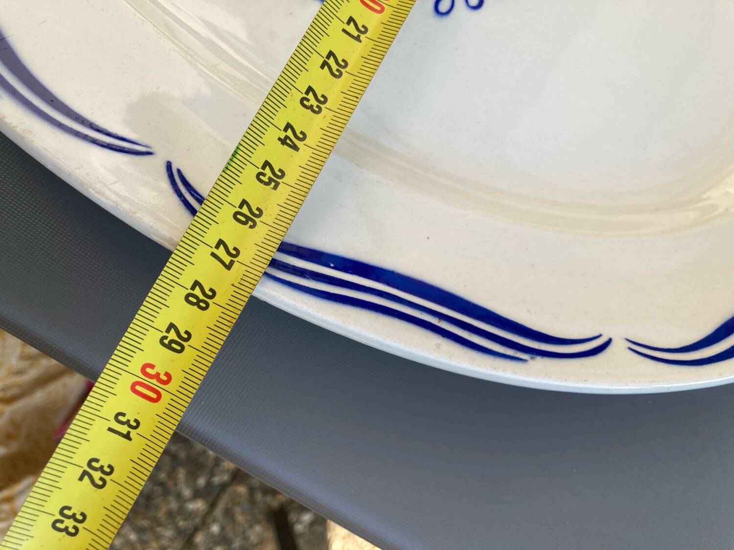 Oval dish in Badonviller earthenware