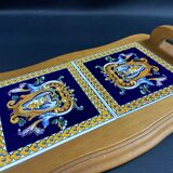 Plateau de service en hêtre et carreaux faïence de Gien décor Renaissance