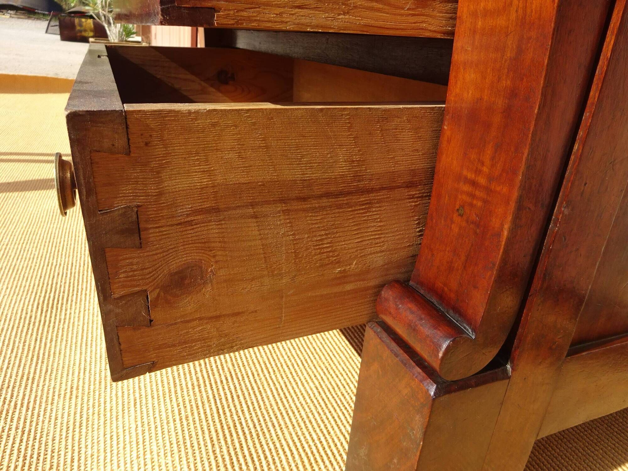 Antique chest of drawers with cross motifs, made entirely of solid walnut.