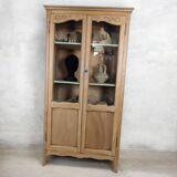 Louis XV display cabinet style