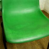 Pair of stackable Grosfillex M4 hull chairs