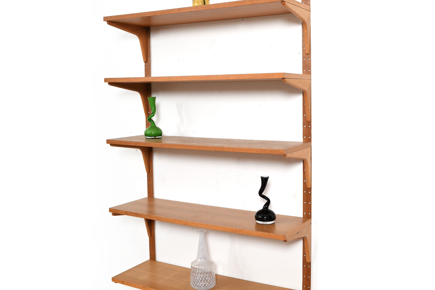 Système d’étagère en chêne danois par HG Furniture Danemark Années 1960