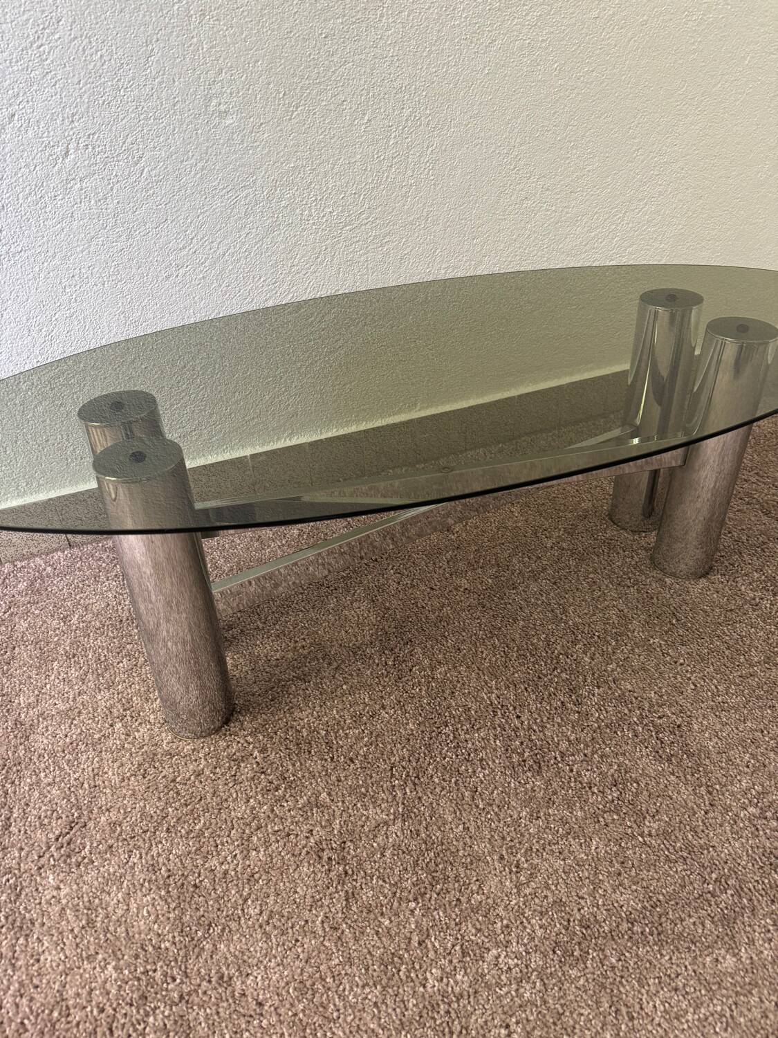 Table basse métal chromé verre fumé années 70
