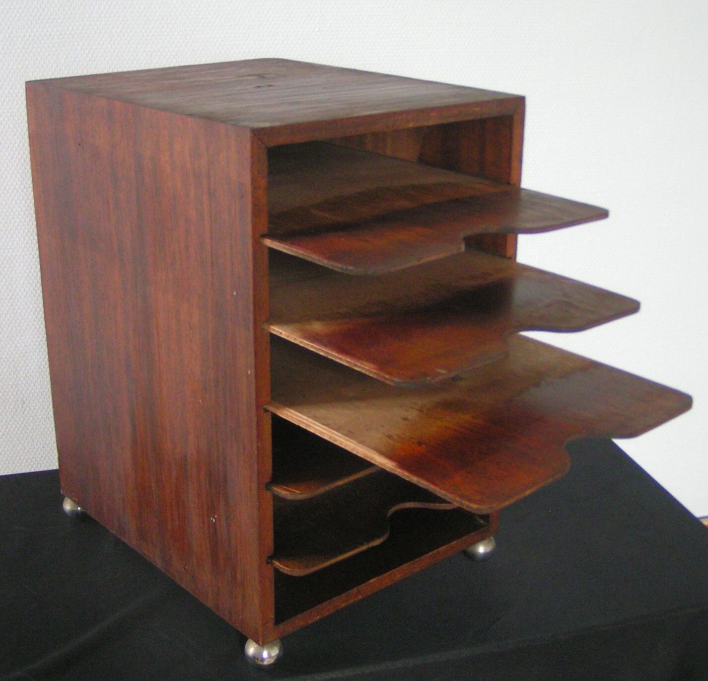 Range art deco document