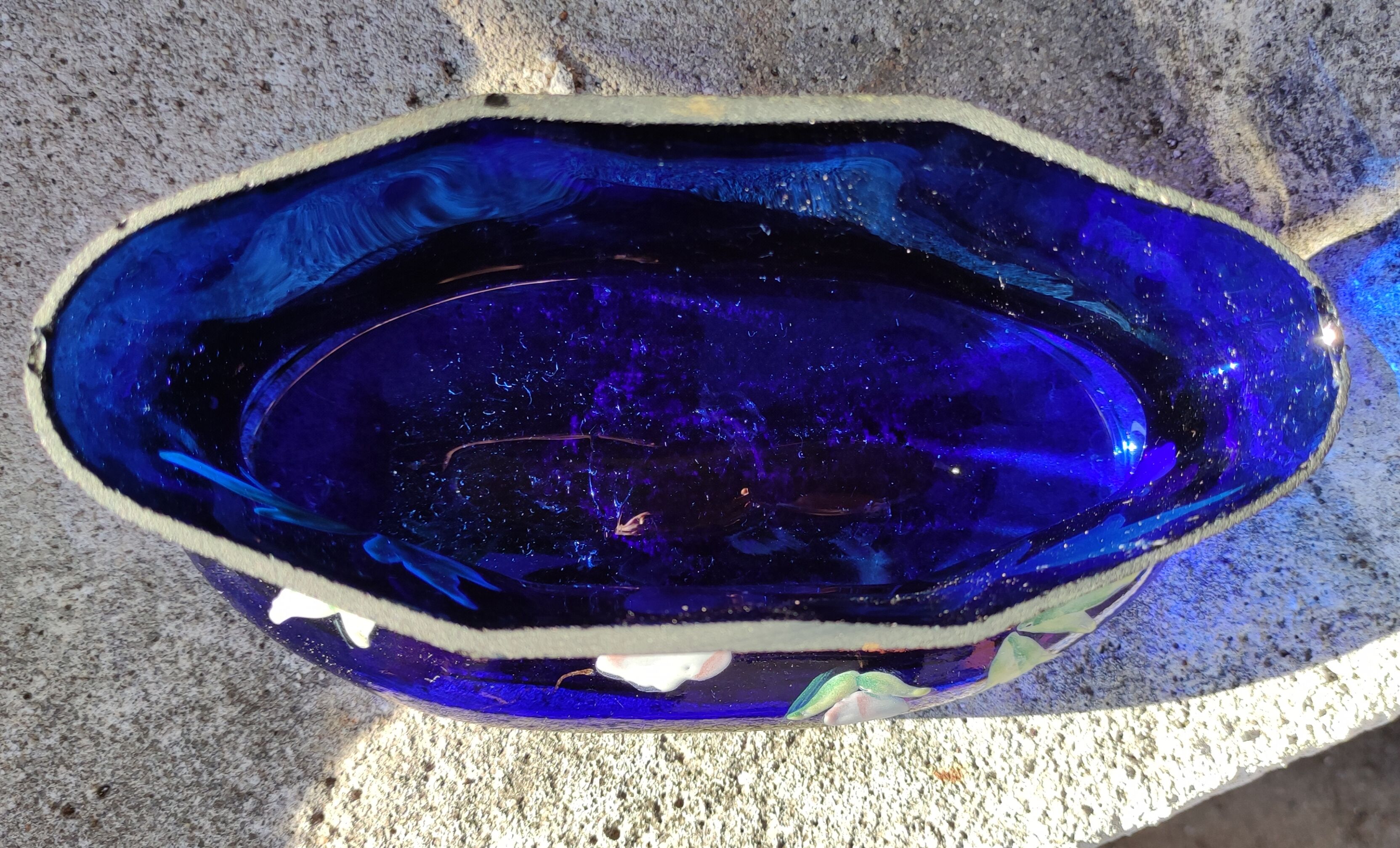 Old planter enamelled floral decoration