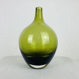 Vase scandinave verre soufflé vert, vintage