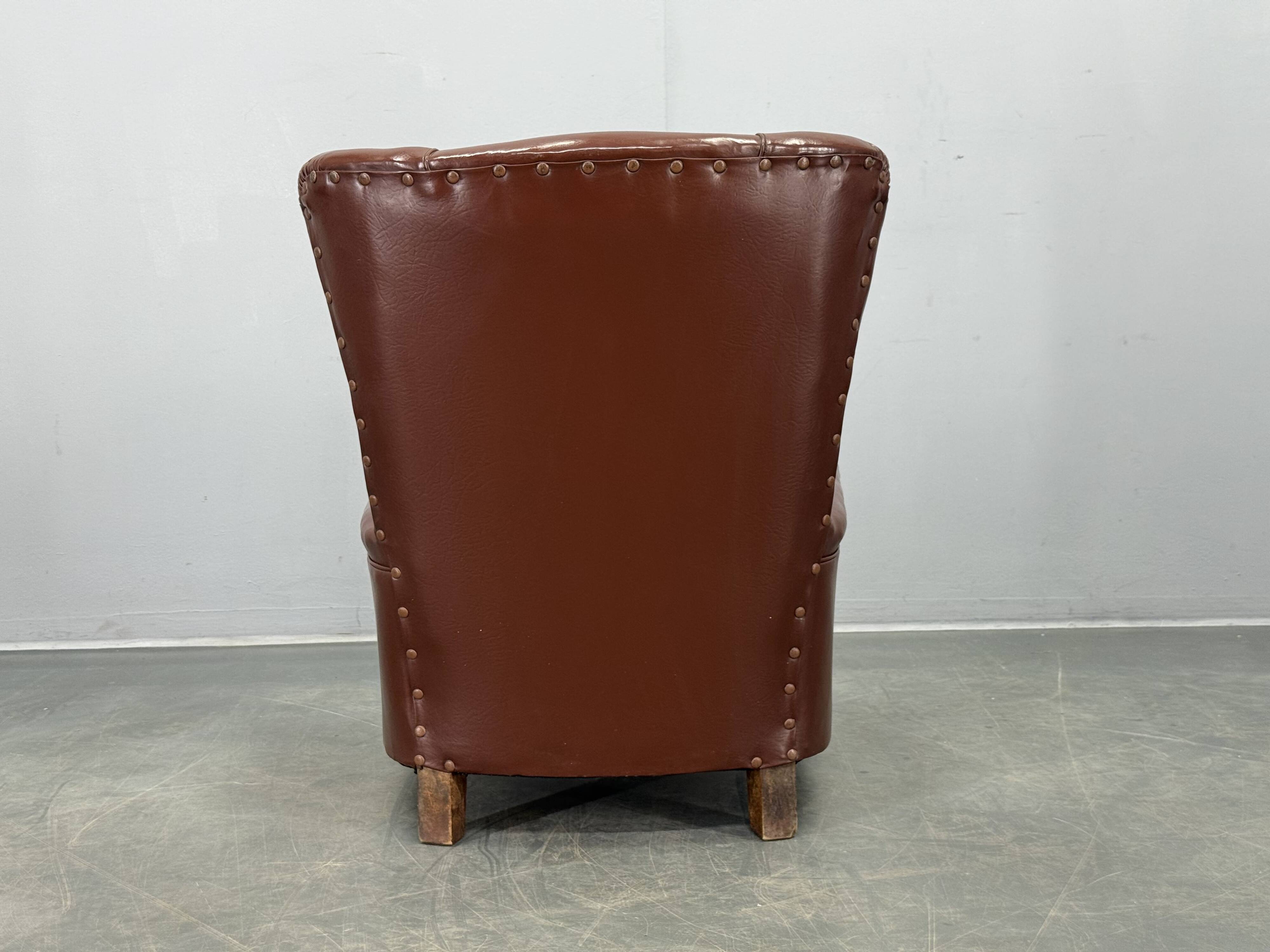 1950s Italian Mid Century Leatherette Lounge Chair