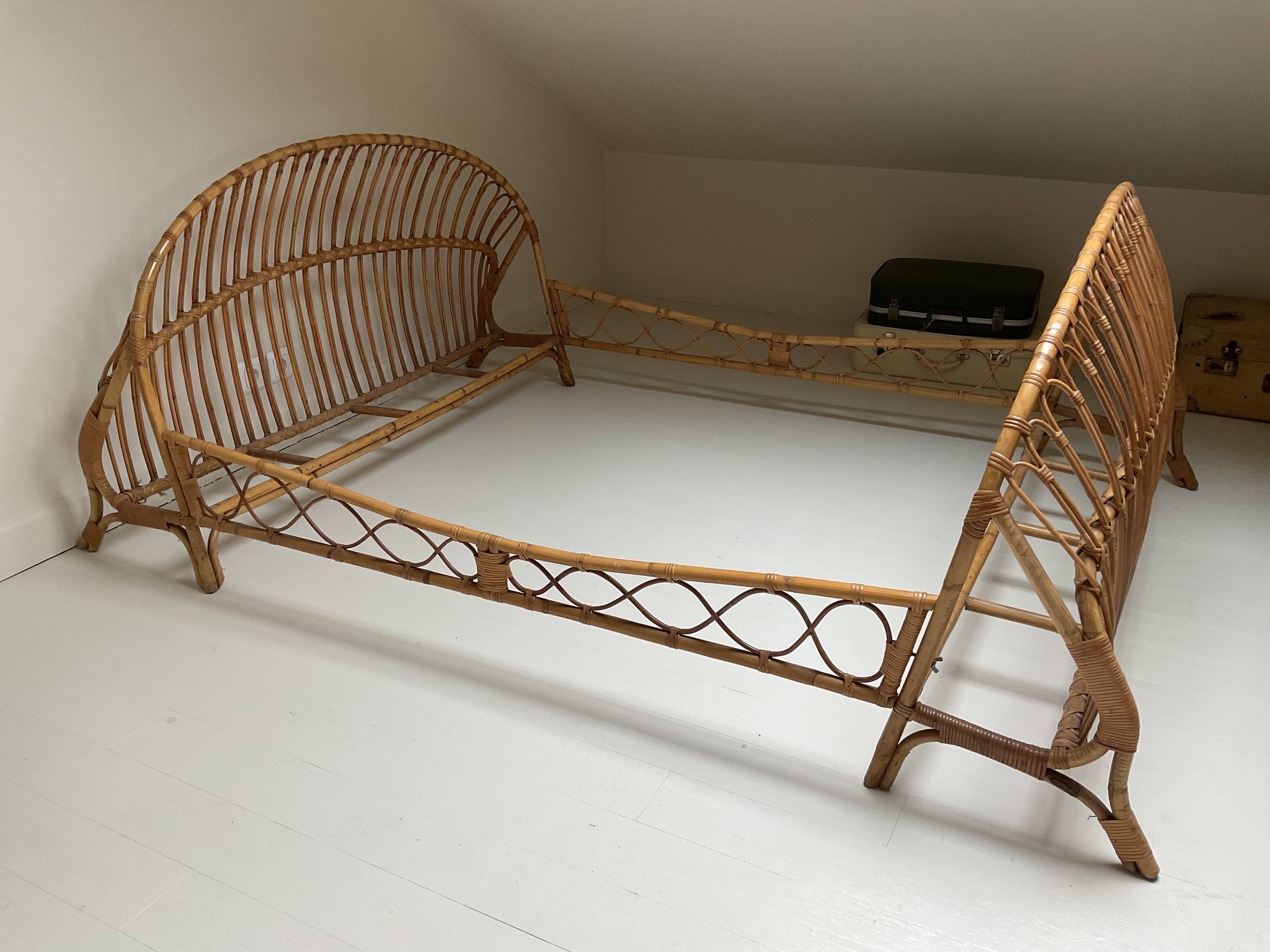 Lit en rotin vintage ,  matelas 140x190